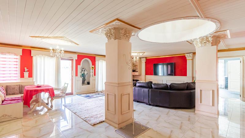 5 Bedroom Property for Sale in Mooikloof Equestrian Estate Gauteng