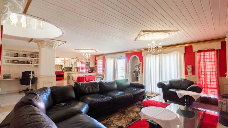 5 Bedroom Property for Sale in Mooikloof Equestrian Estate Gauteng