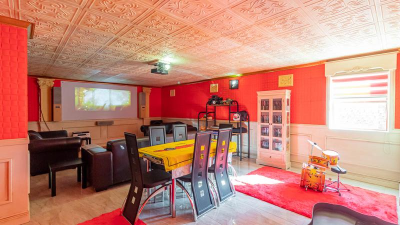 5 Bedroom Property for Sale in Mooikloof Equestrian Estate Gauteng