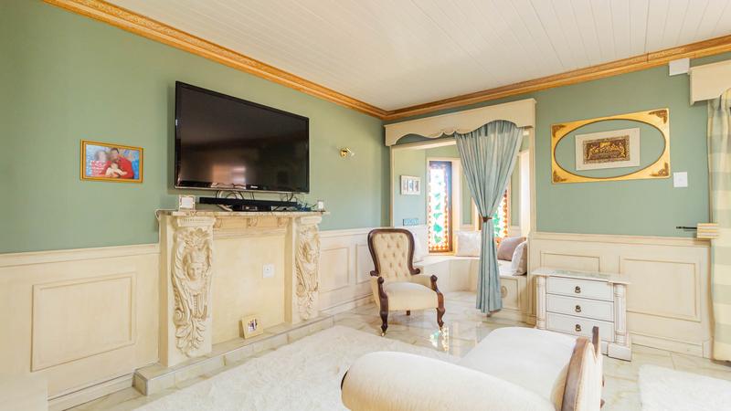 5 Bedroom Property for Sale in Mooikloof Equestrian Estate Gauteng