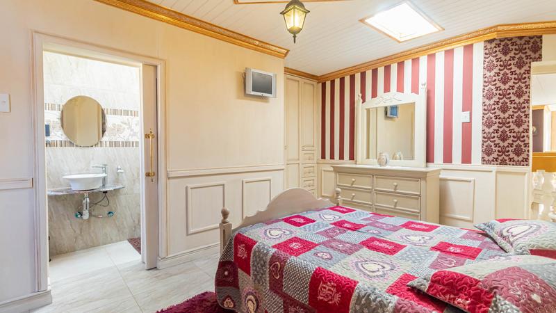 5 Bedroom Property for Sale in Mooikloof Equestrian Estate Gauteng