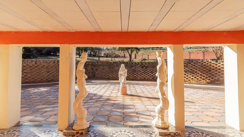 5 Bedroom Property for Sale in Mooikloof Equestrian Estate Gauteng