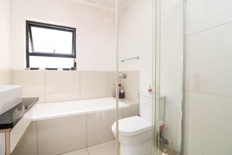 2 Bedroom Property for Sale in Beverley Gauteng