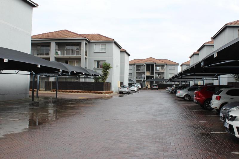 2 Bedroom Property for Sale in Bardene Gauteng