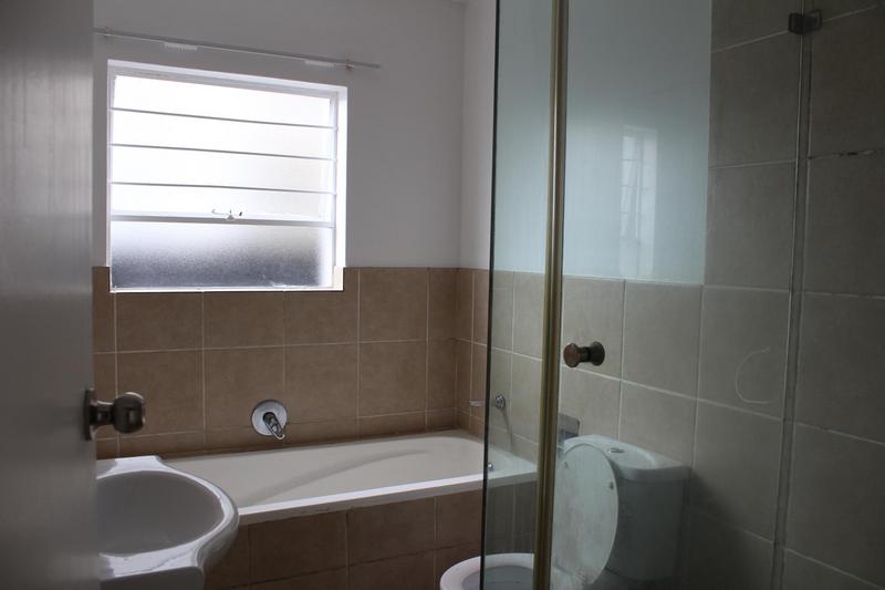 2 Bedroom Property for Sale in Bardene Gauteng