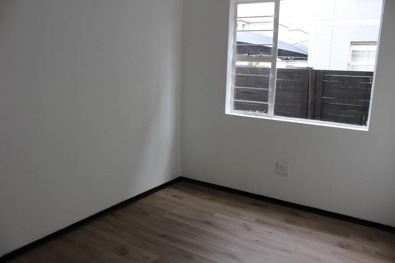 2 Bedroom Property for Sale in Bardene Gauteng