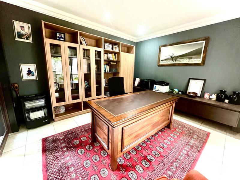 6 Bedroom Property for Sale in Midstream Estate Gauteng