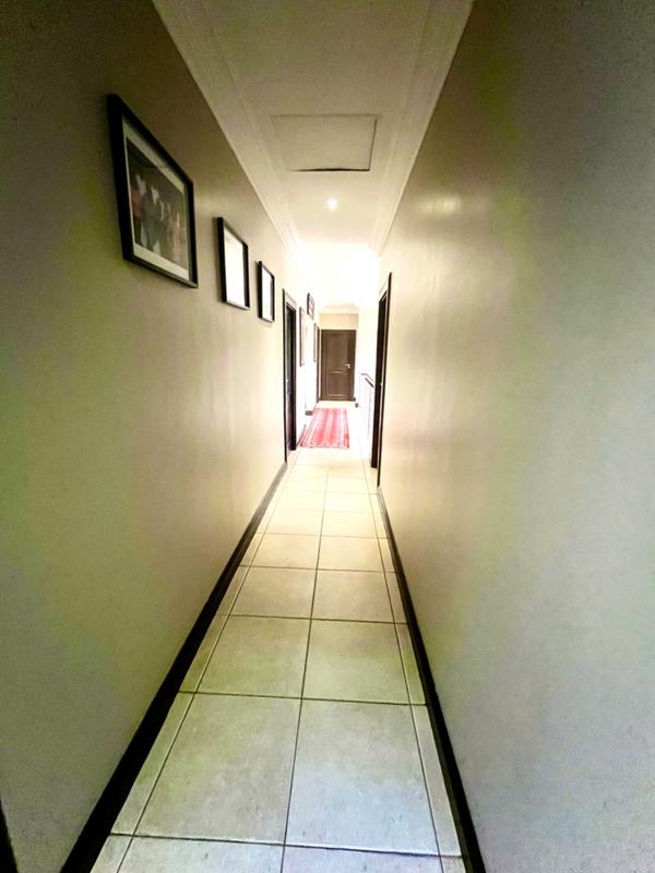 6 Bedroom Property for Sale in Midstream Estate Gauteng
