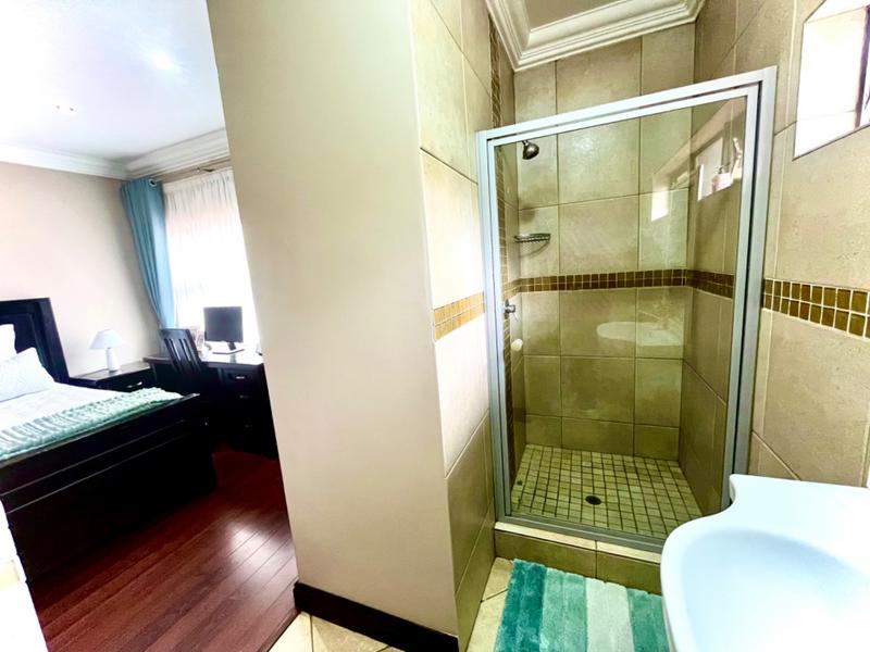 6 Bedroom Property for Sale in Midstream Estate Gauteng