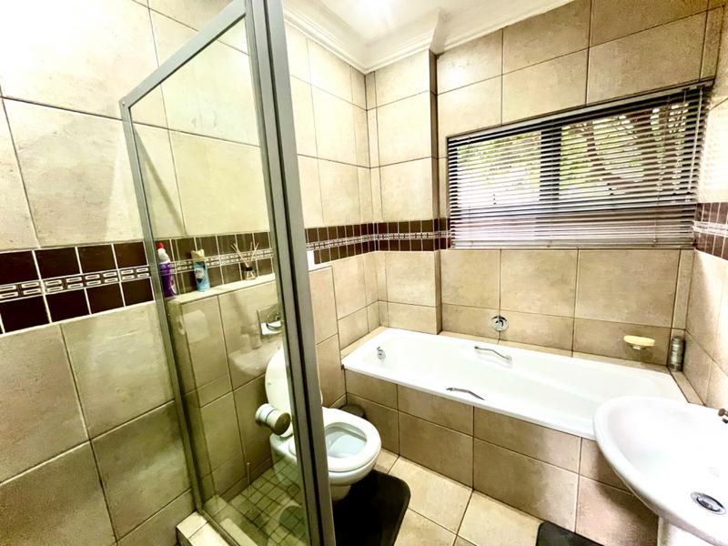 6 Bedroom Property for Sale in Midstream Estate Gauteng
