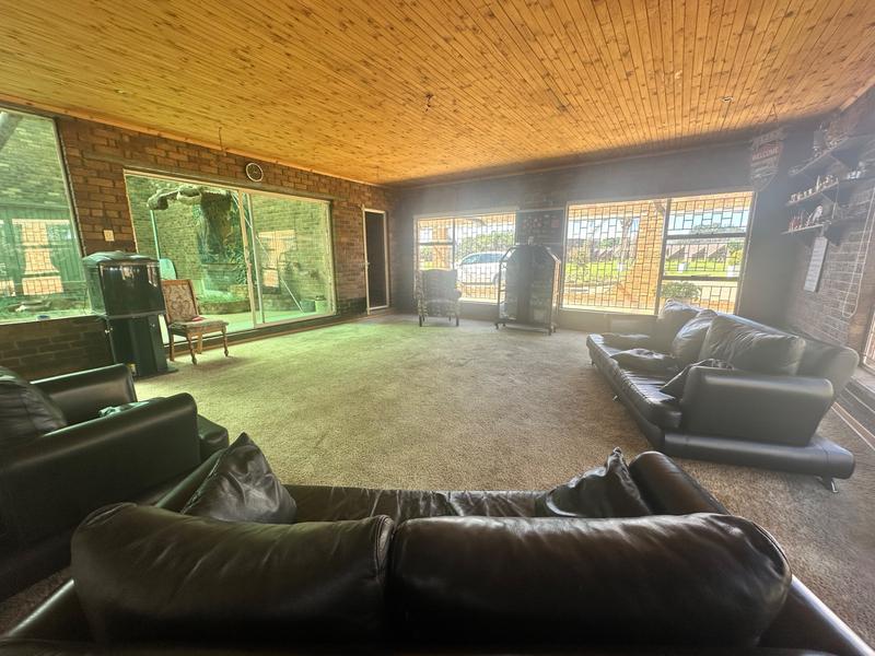 5 Bedroom Property for Sale in Nigel Gauteng