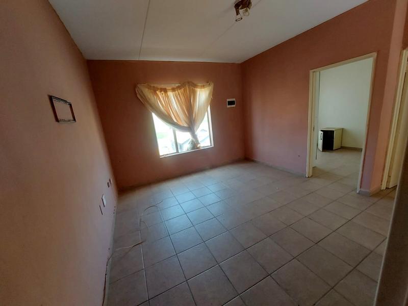 2 Bedroom Property for Sale in Fleurhof Gauteng