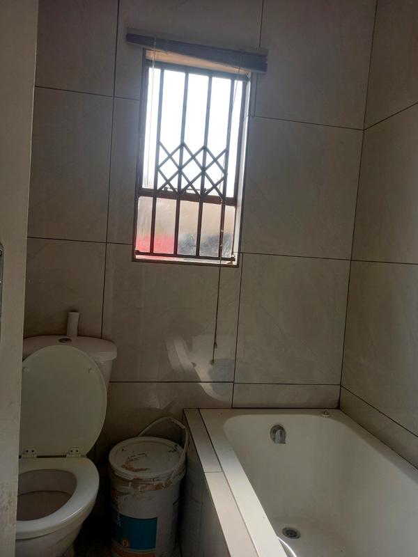 2 Bedroom Property for Sale in Protea Glen Gauteng