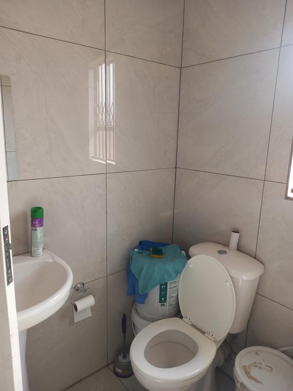 2 Bedroom Property for Sale in Protea Glen Gauteng