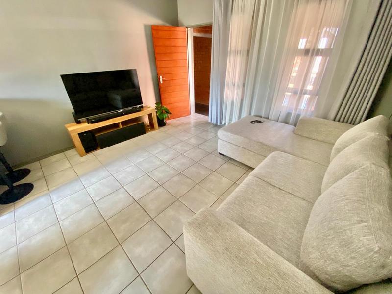 2 Bedroom Property for Sale in Witpoortjie Gauteng