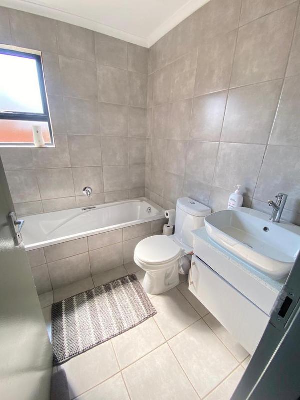 2 Bedroom Property for Sale in Witpoortjie Gauteng