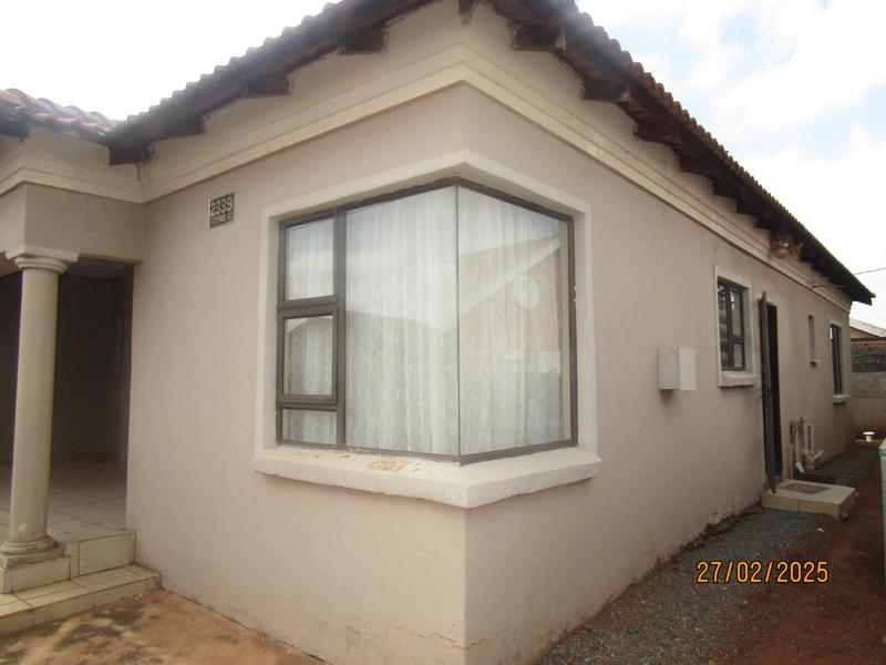 4 Bedroom Property for Sale in Mapleton A H Gauteng