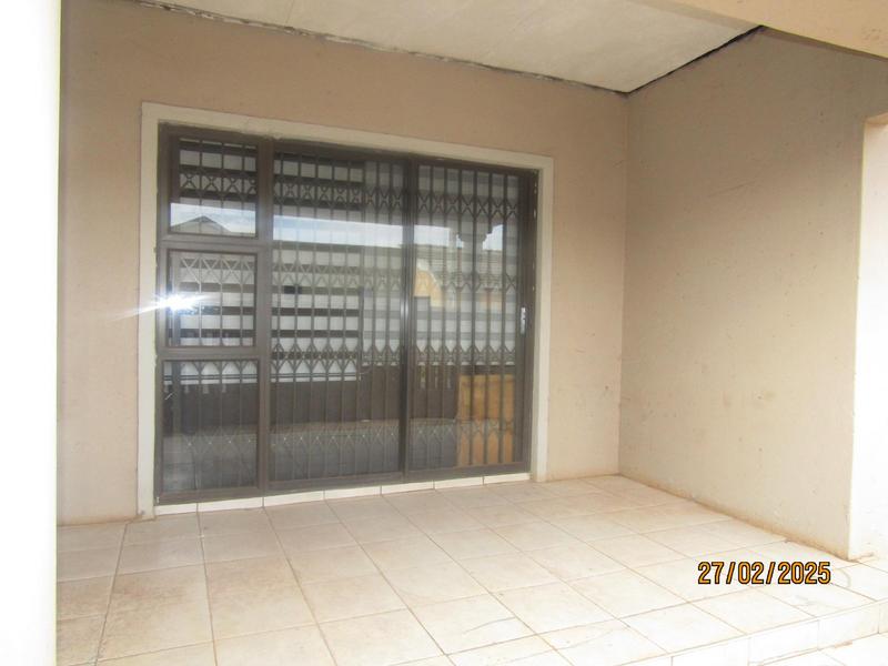 4 Bedroom Property for Sale in Mapleton A H Gauteng