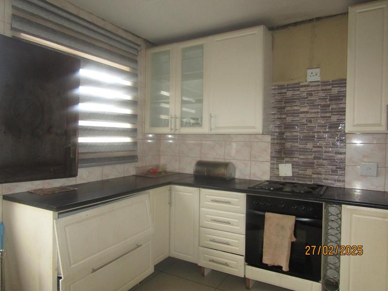 4 Bedroom Property for Sale in Mapleton A H Gauteng