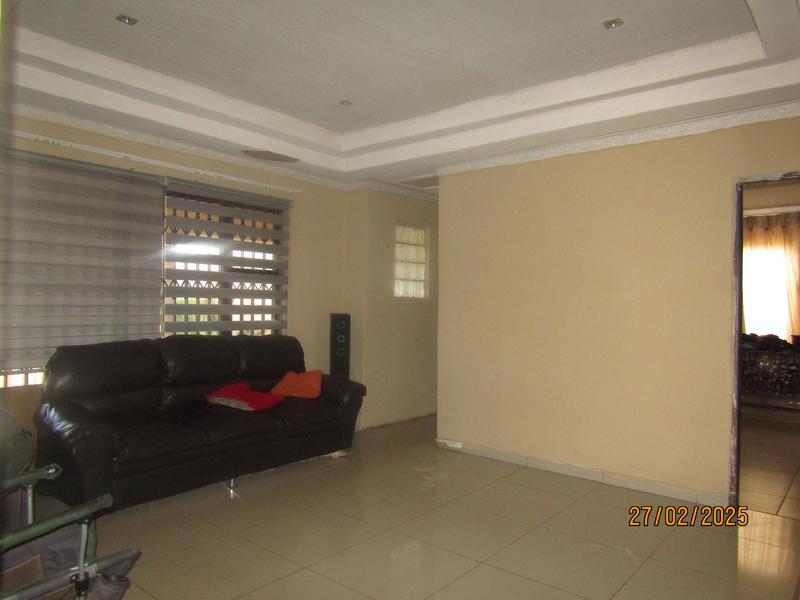 4 Bedroom Property for Sale in Mapleton A H Gauteng