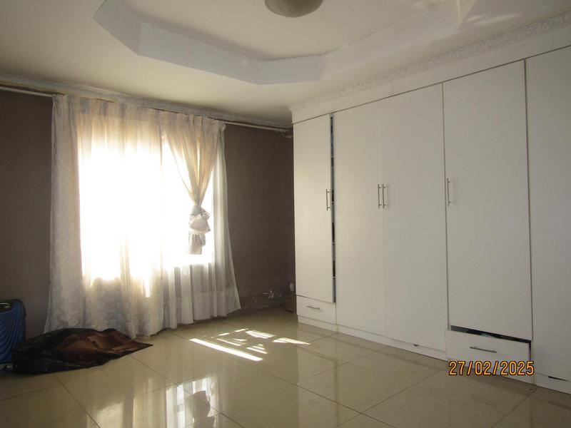 4 Bedroom Property for Sale in Mapleton A H Gauteng