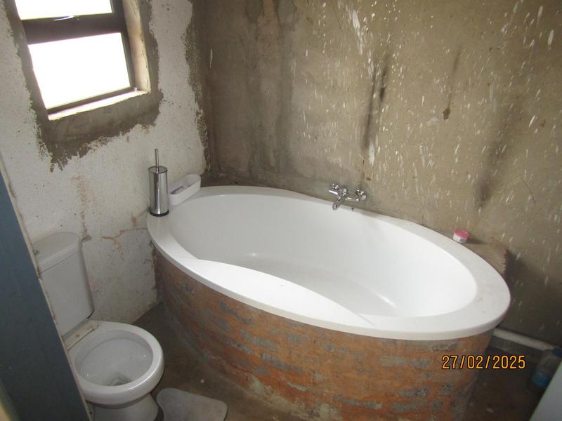 4 Bedroom Property for Sale in Mapleton A H Gauteng