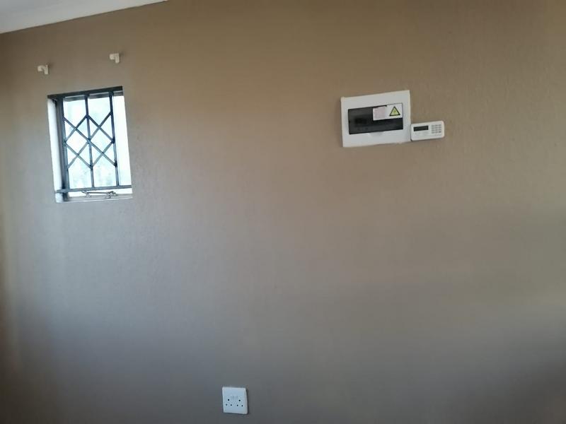 To Let 2 Bedroom Property for Rent in Sky City Gauteng