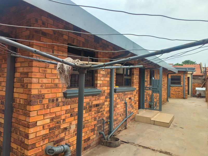 3 Bedroom Property for Sale in Meadowlands East Gauteng