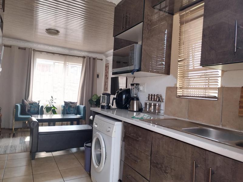 3 Bedroom Property for Sale in Albertsdal Gauteng