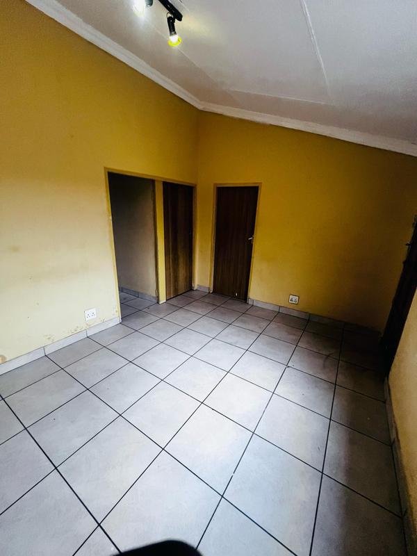 2 Bedroom Property for Sale in Pimville Gauteng