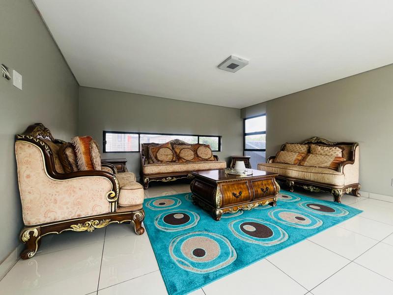 6 Bedroom Property for Sale in Serengeti Lifestyle Estate Gauteng