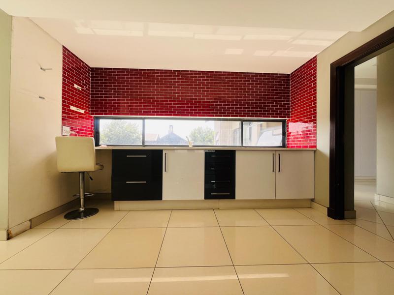 6 Bedroom Property for Sale in Serengeti Lifestyle Estate Gauteng