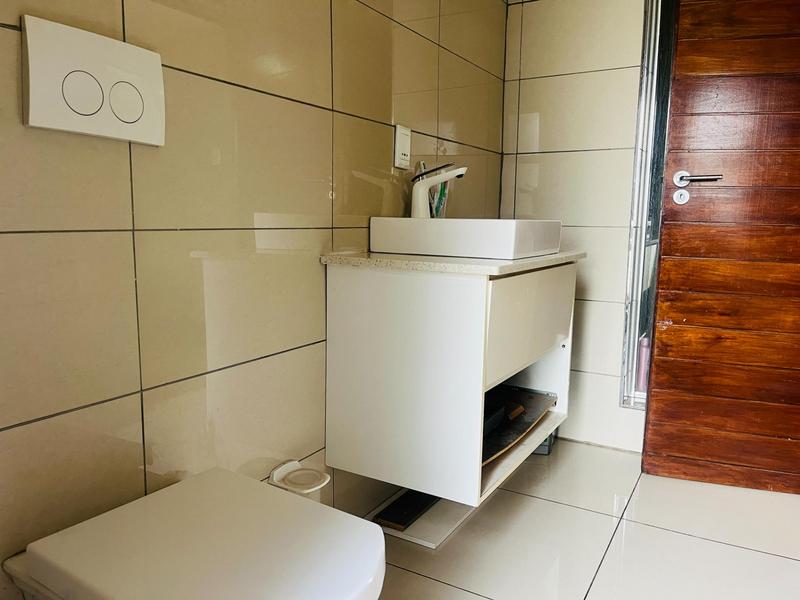 6 Bedroom Property for Sale in Serengeti Lifestyle Estate Gauteng