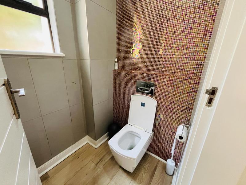 5 Bedroom Property for Sale in Serengeti Lifestyle Estate Gauteng