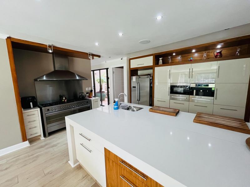 5 Bedroom Property for Sale in Serengeti Lifestyle Estate Gauteng