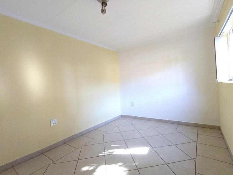 To Let 2 Bedroom Property for Rent in Randfontein Gauteng