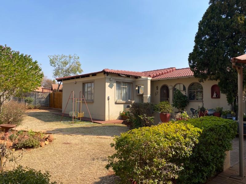 4 Bedroom Property for Sale in Heuweloord Gauteng
