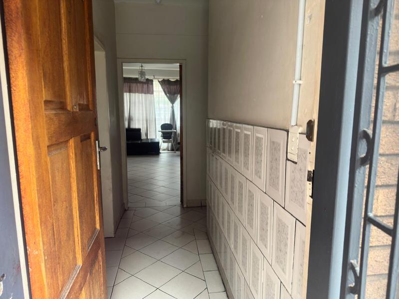 2 Bedroom Property for Sale in Laudium Gauteng