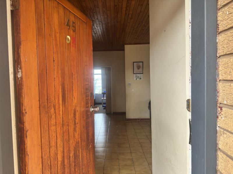 2 Bedroom Property for Sale in Laudium Gauteng