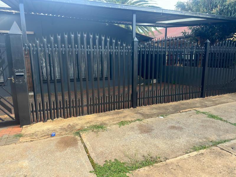 3 Bedroom Property for Sale in Laudium Gauteng