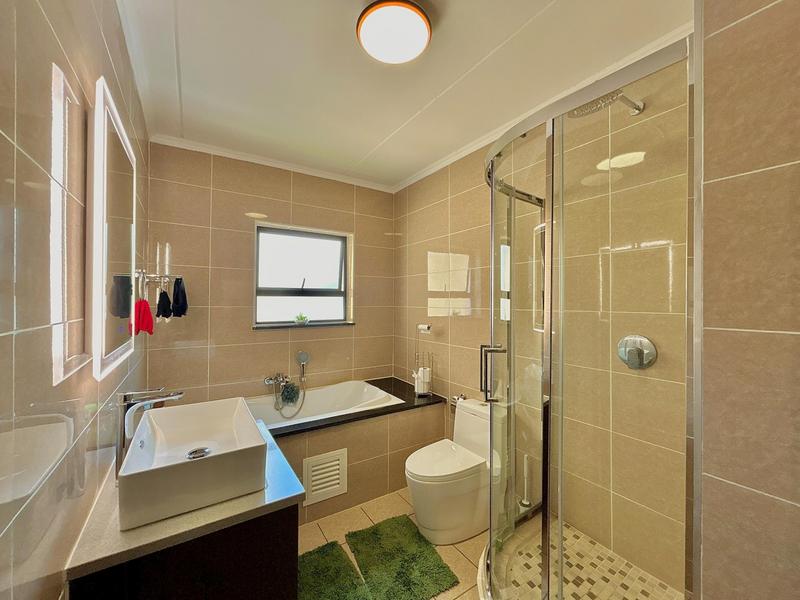 To Let 2 Bedroom Property for Rent in Blue Hills Gauteng
