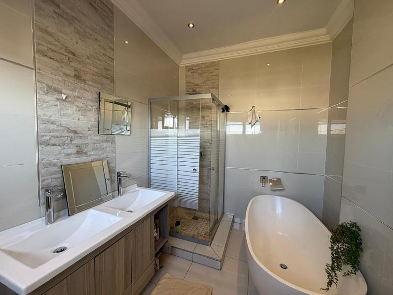 3 Bedroom Property for Sale in Blue Valley Golf Estate Gauteng