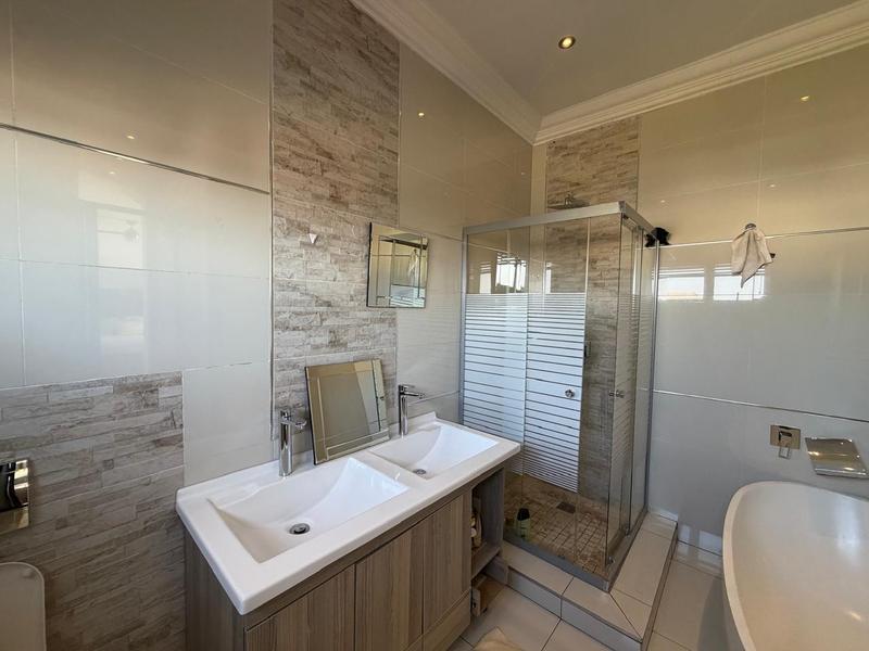 3 Bedroom Property for Sale in Blue Valley Golf Estate Gauteng