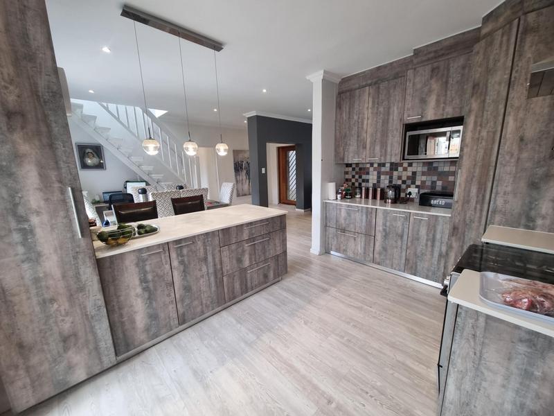 4 Bedroom Property for Sale in Randhart Gauteng