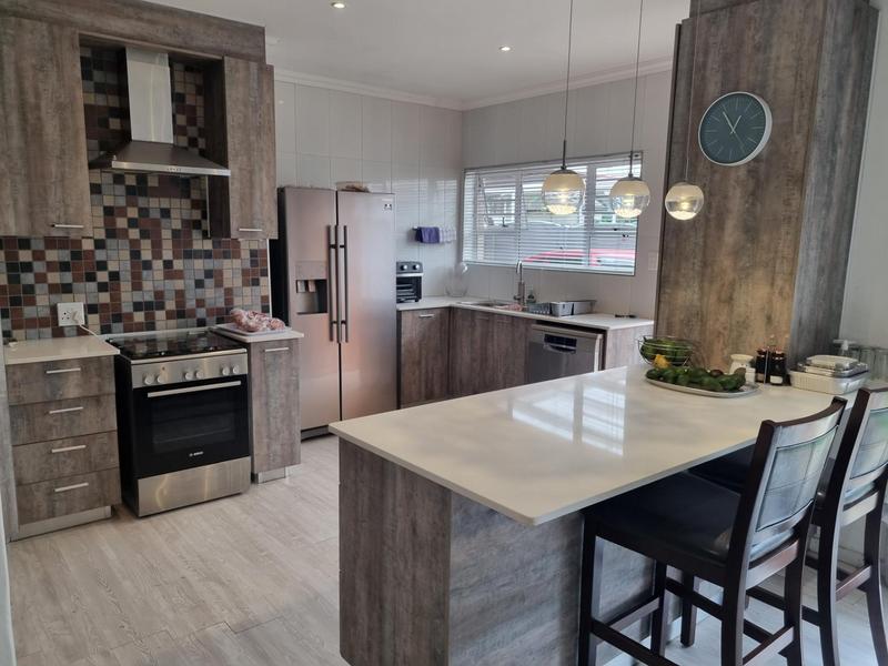 4 Bedroom Property for Sale in Randhart Gauteng
