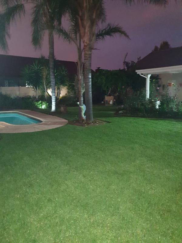 6 Bedroom Property for Sale in Freeway Park Gauteng