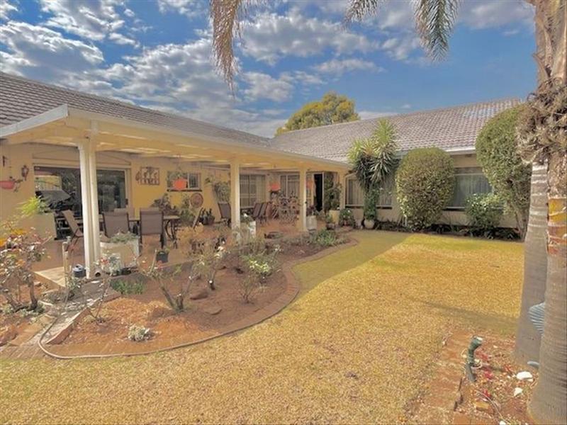 6 Bedroom Property for Sale in Freeway Park Gauteng