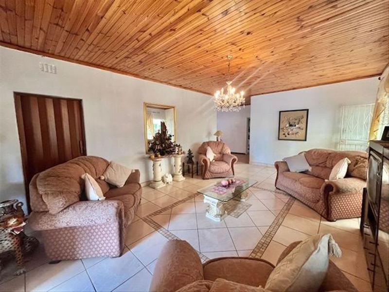 6 Bedroom Property for Sale in Freeway Park Gauteng