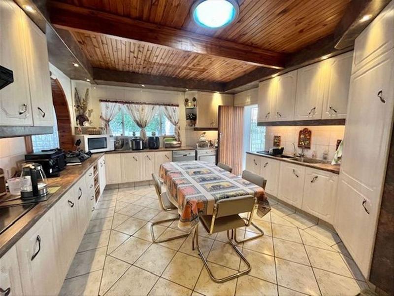 6 Bedroom Property for Sale in Freeway Park Gauteng