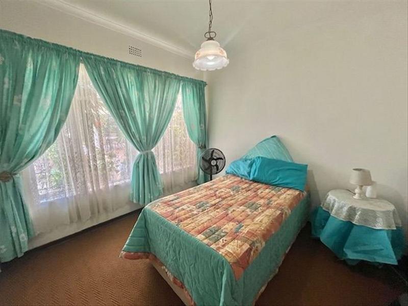 6 Bedroom Property for Sale in Freeway Park Gauteng